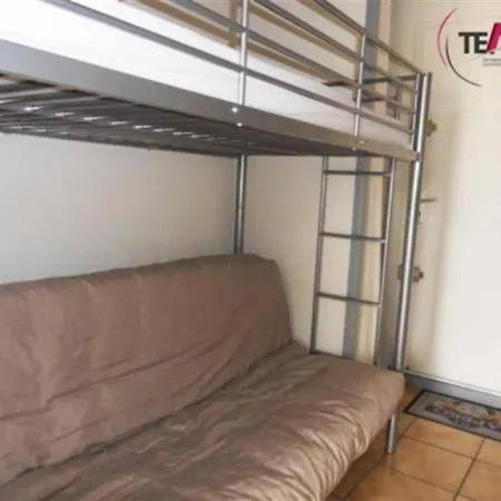 Studio 3 Personnes Studio Cabine Dans Avec Piscine. *